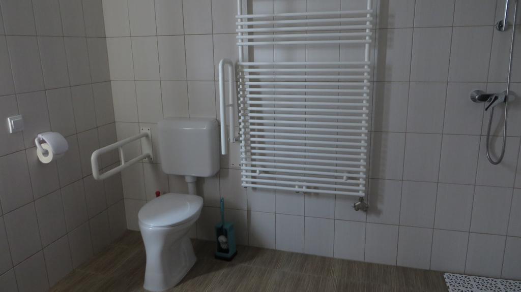 Eszter-Haz Vendeghaz Kerekegyhaza Hotel Buitenkant foto